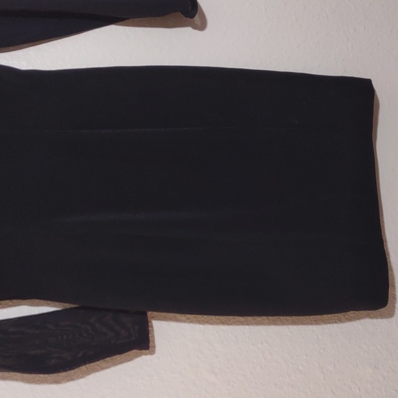 SLIGHTLY USED BLACK DRESS MESH FRONT - Picture 6 of 12